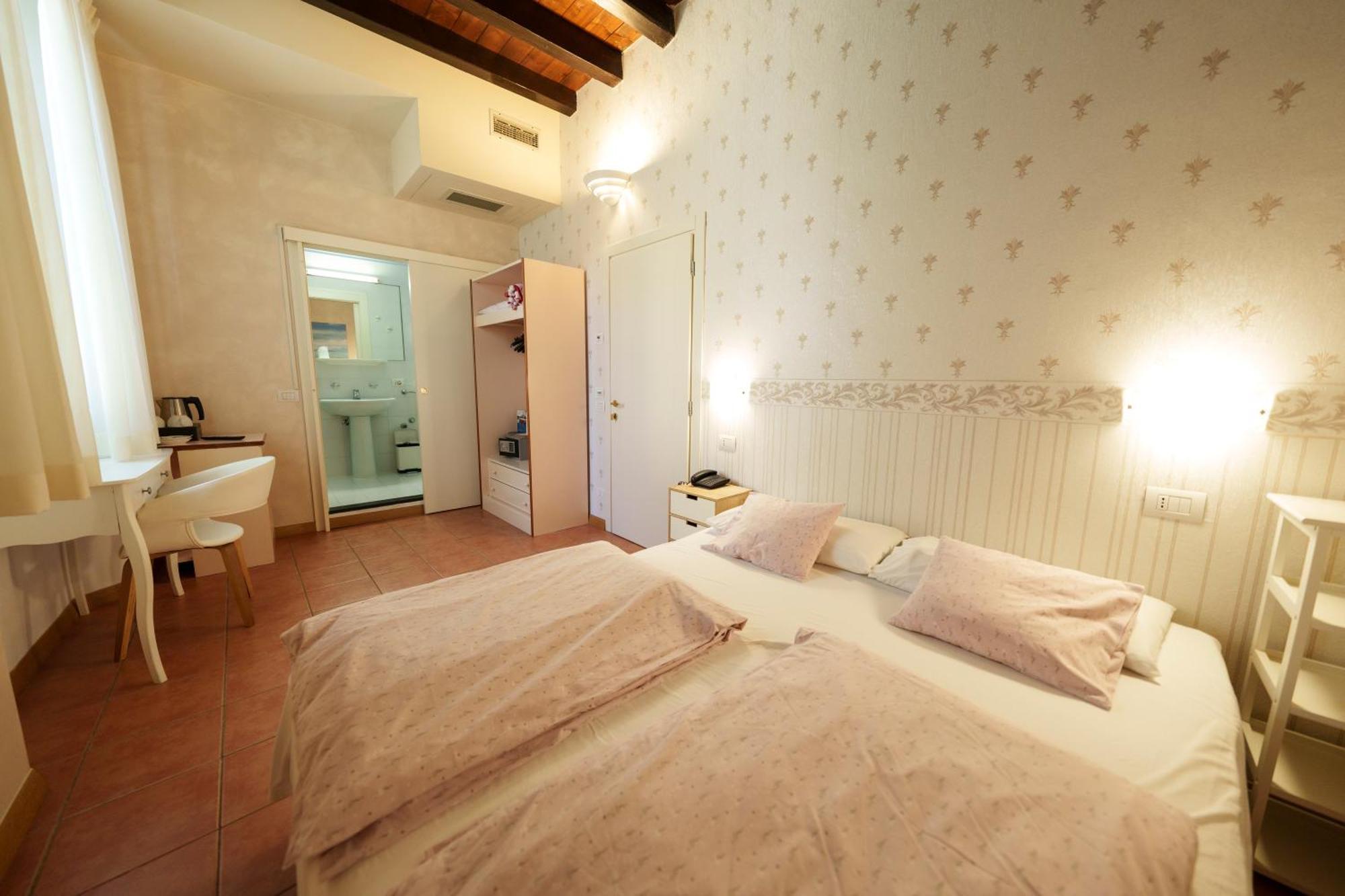 Hotel San Filis ซานเฟลีเช เดล เบนาโก ภายนอก รูปภาพ
